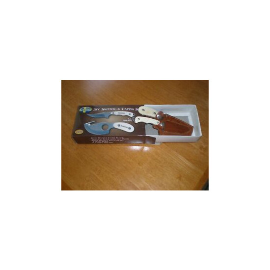 MOSSBERG 3pc Skinning & Caping Knife Set Bone Handle Gut Hook LEATHER SHEATH image {1}